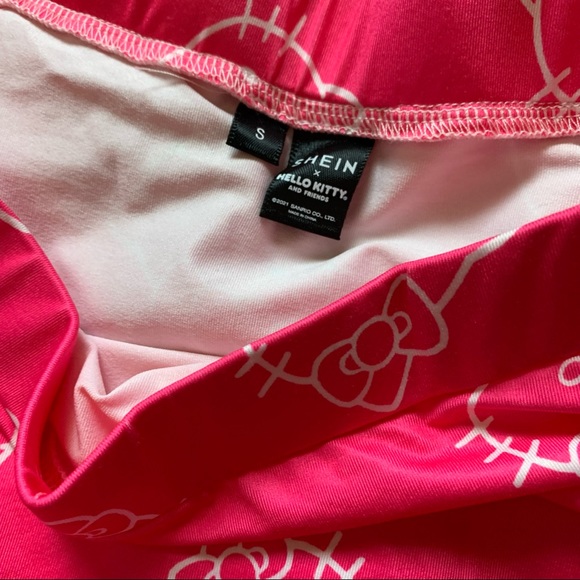 ❌SOLD❌ 🥰 Hello Kitty skirt 🥰 - Picture 3 of 3